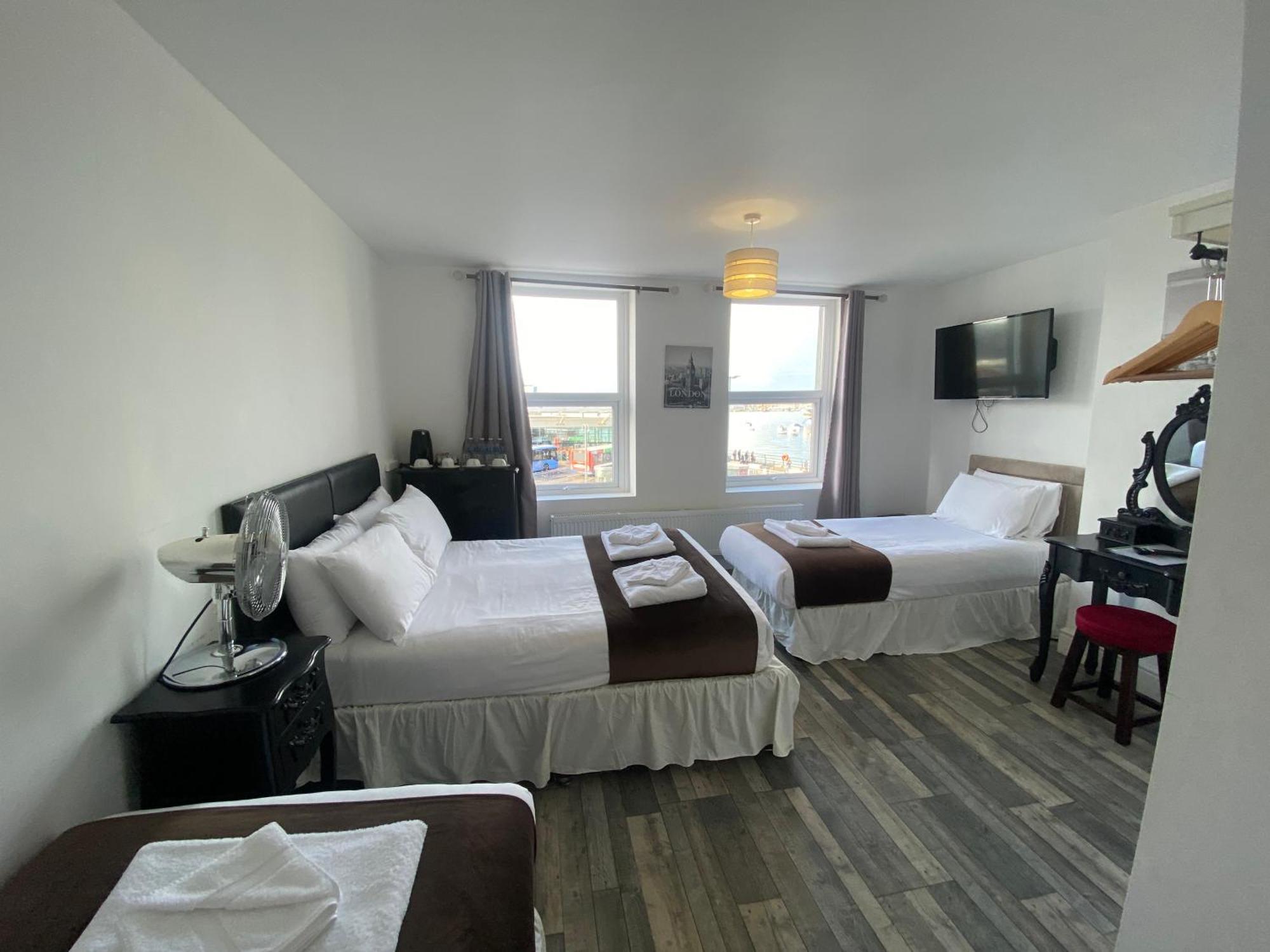 Lady Hamilton Inn ポーツマス エクステリア 写真